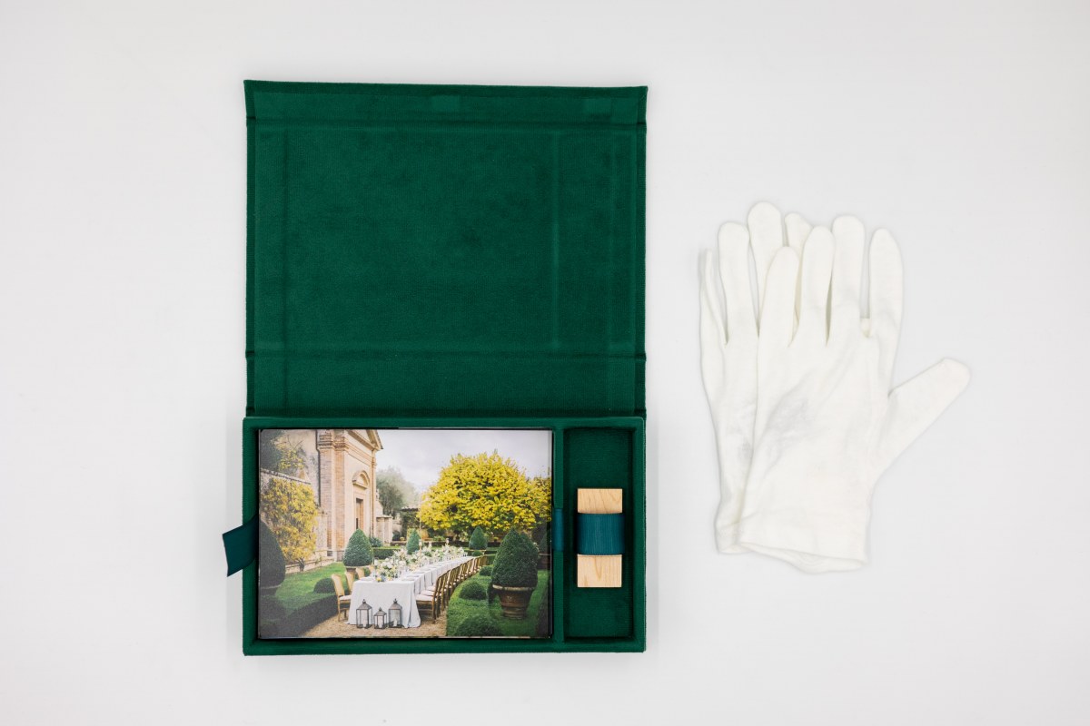 Clamshell Print Box + USB