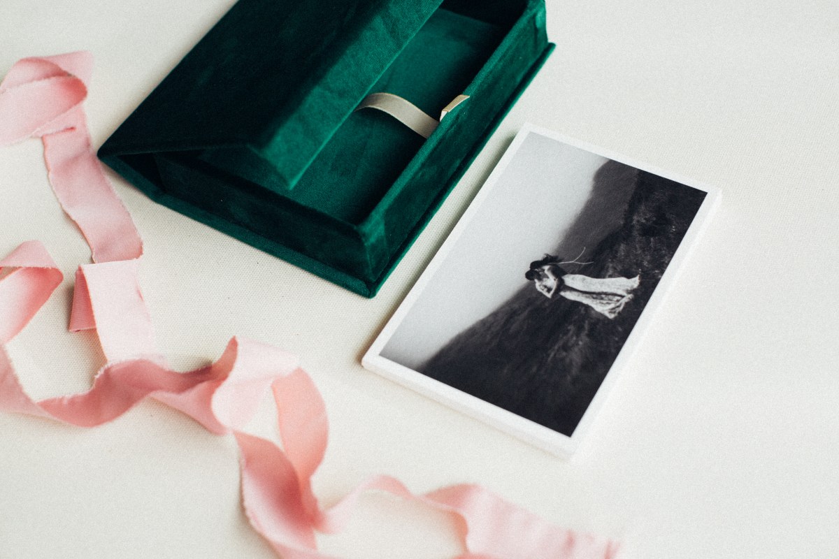Clamshell Print Box
