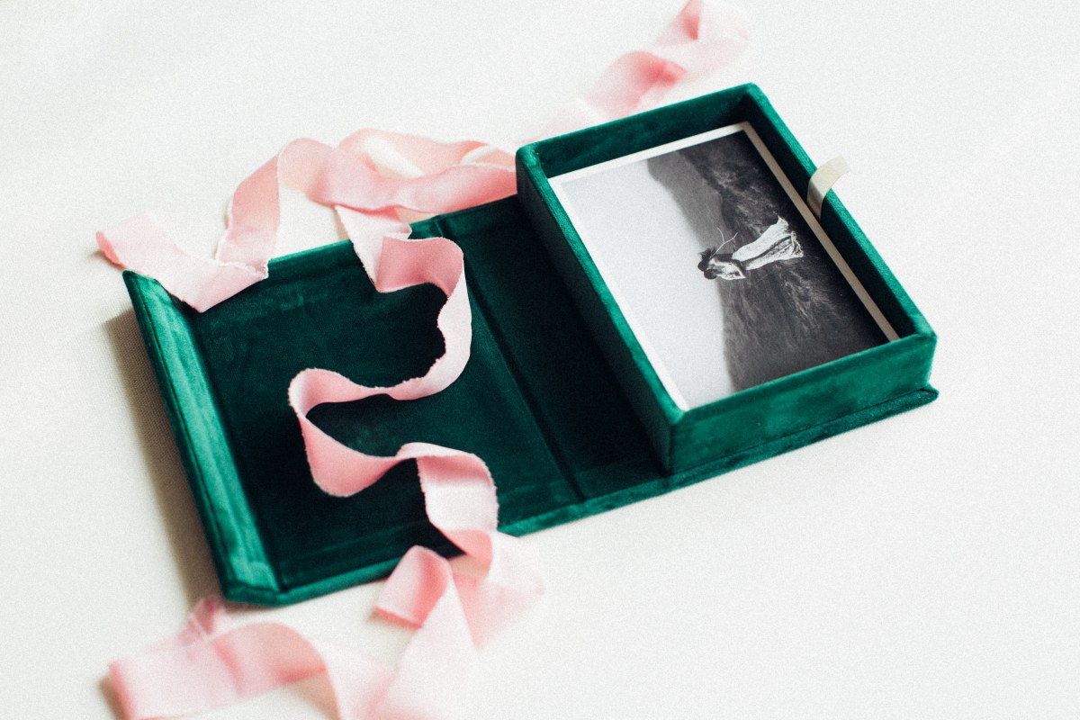 Clamshell Print Box