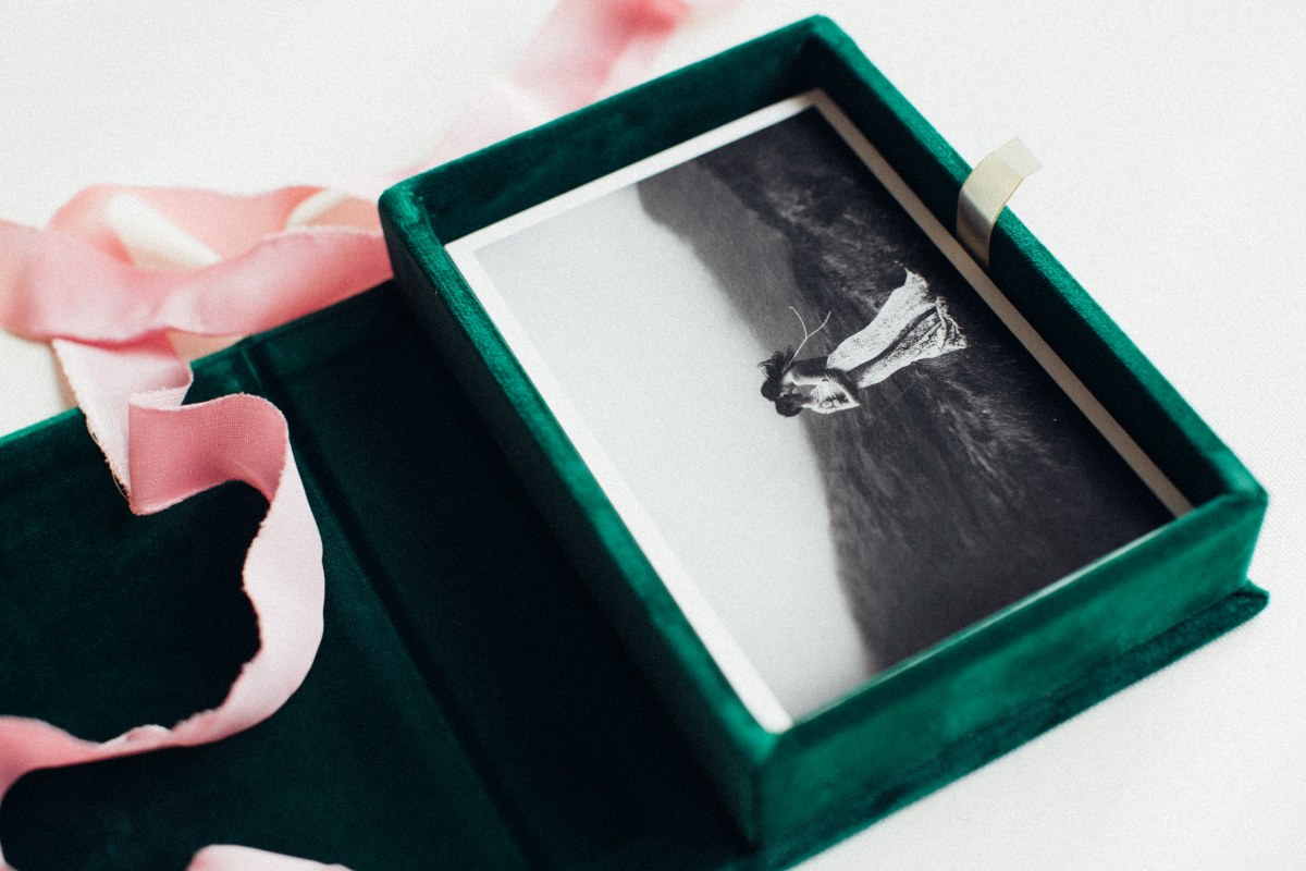 Clamshell Print Box