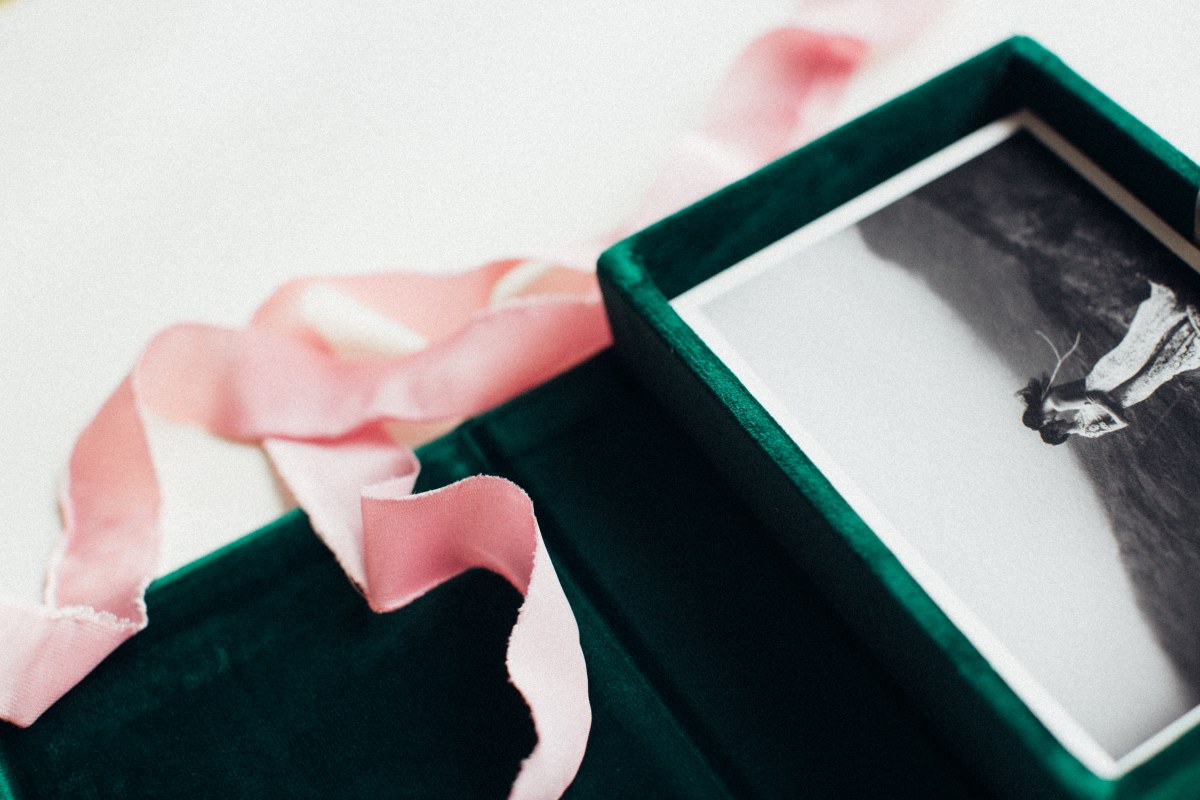 Clamshell Print Box