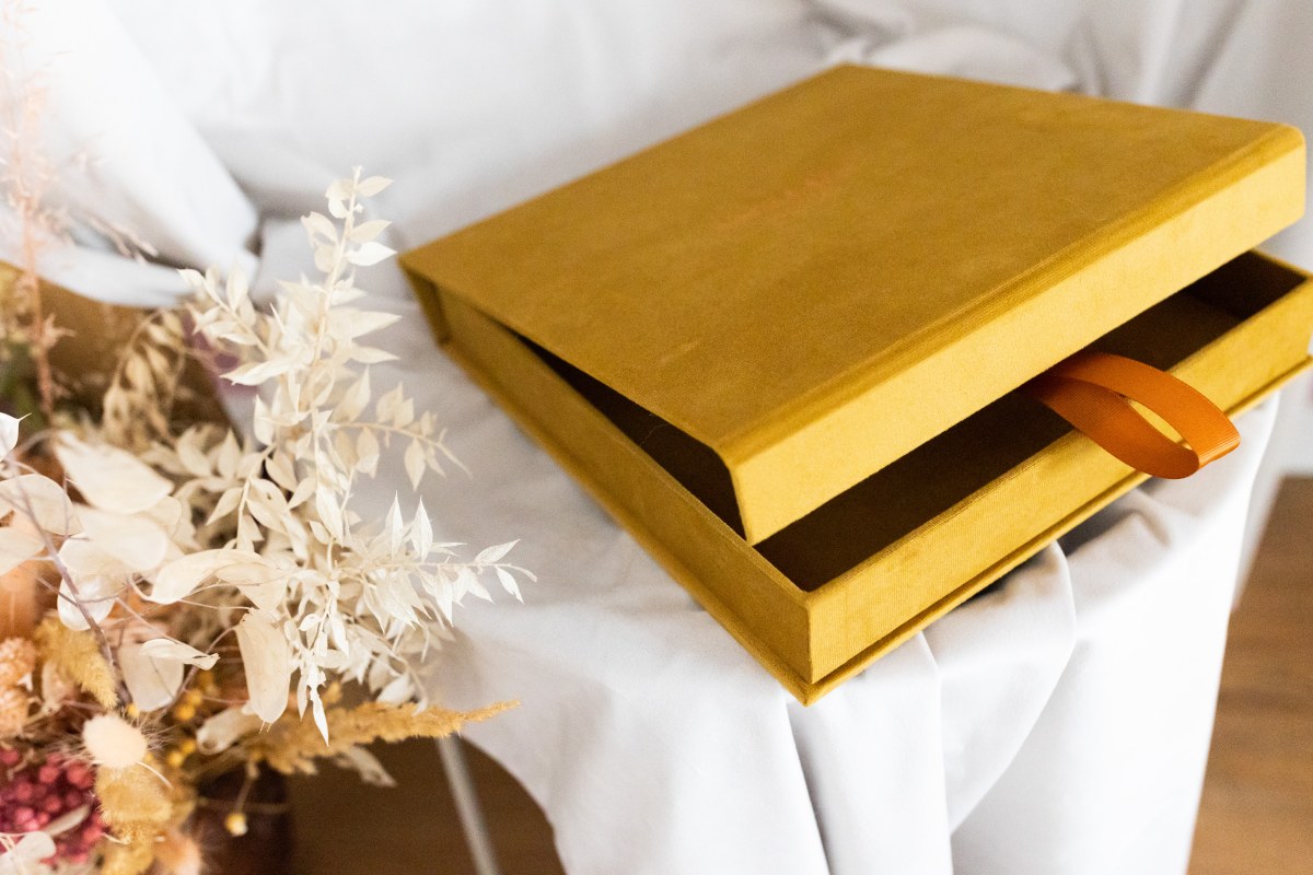 Clamshell Album Box