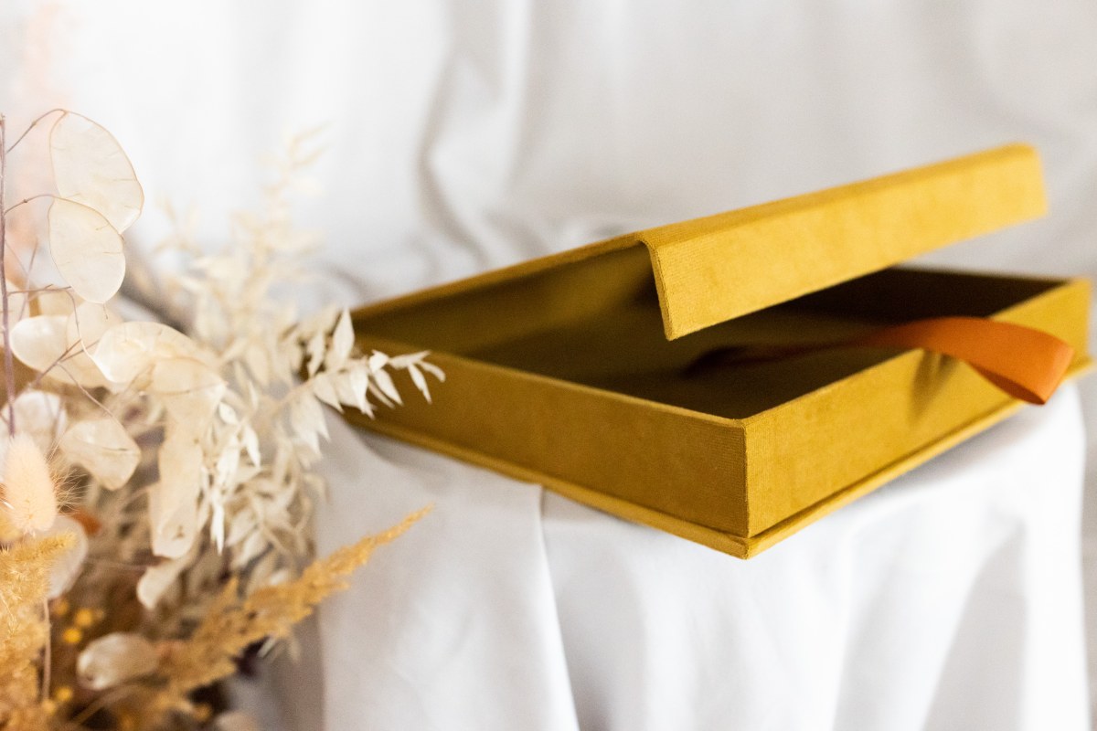 Clamshell Album Box