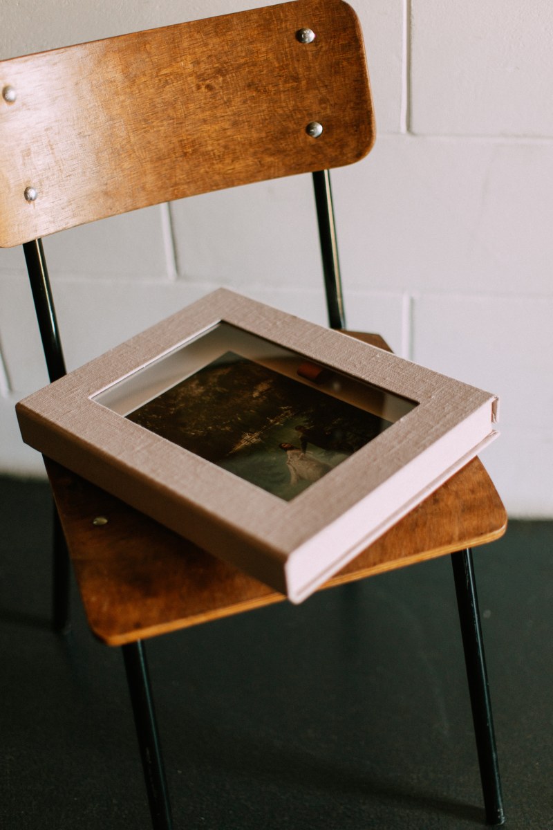 Clamshell Window Box