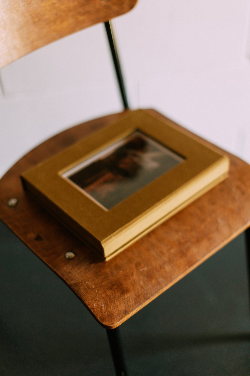 Clamshell Window Box