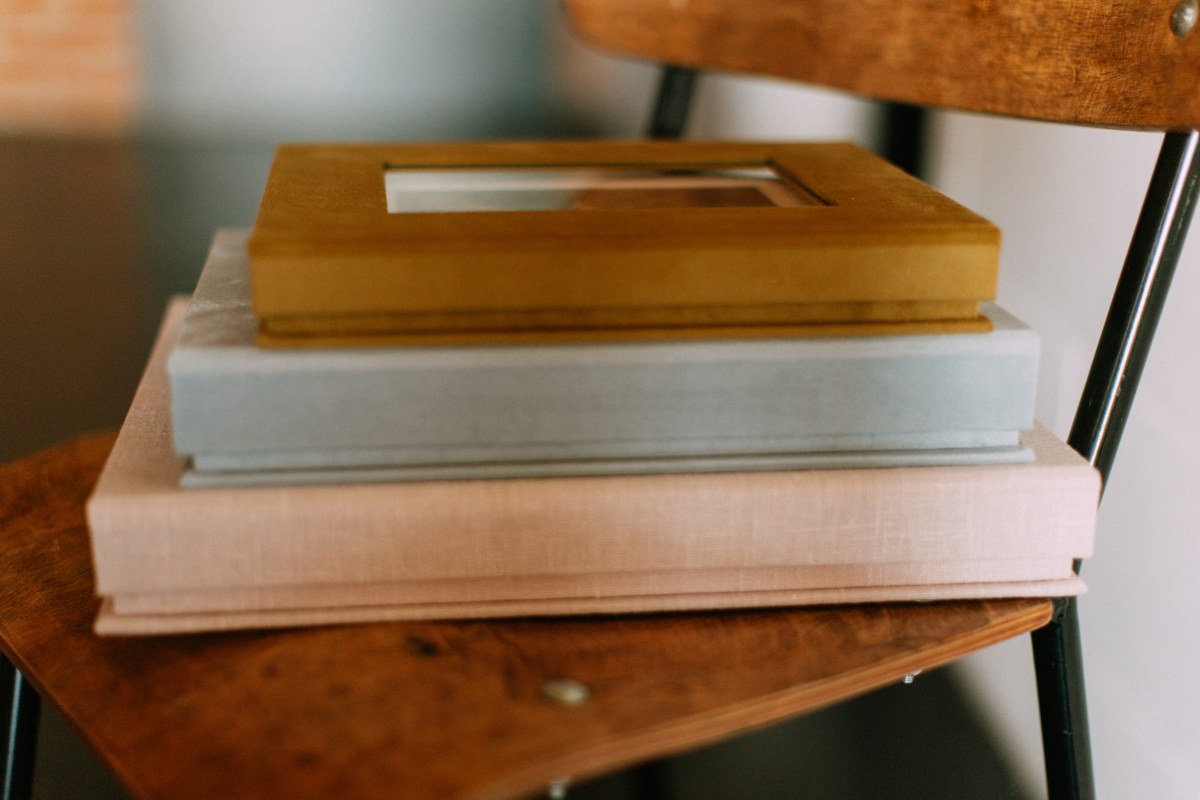 Clamshell Window Box