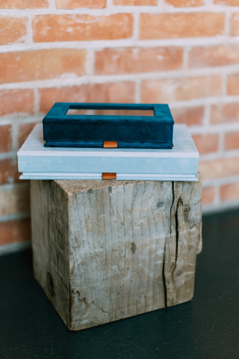 Clamshell Window Box